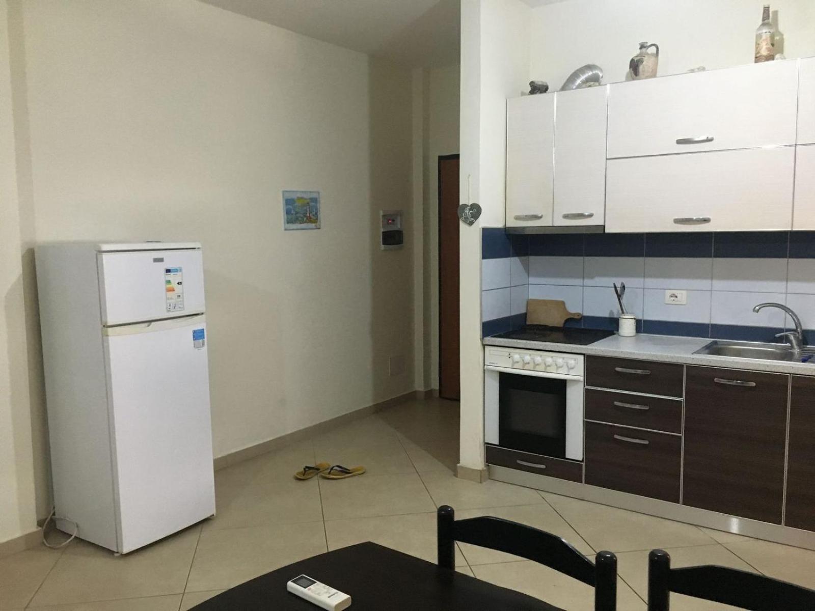 Appartamento Noah 2 Bedrooms Apartment 300 M From Lungomare With Private Parking Vlorë